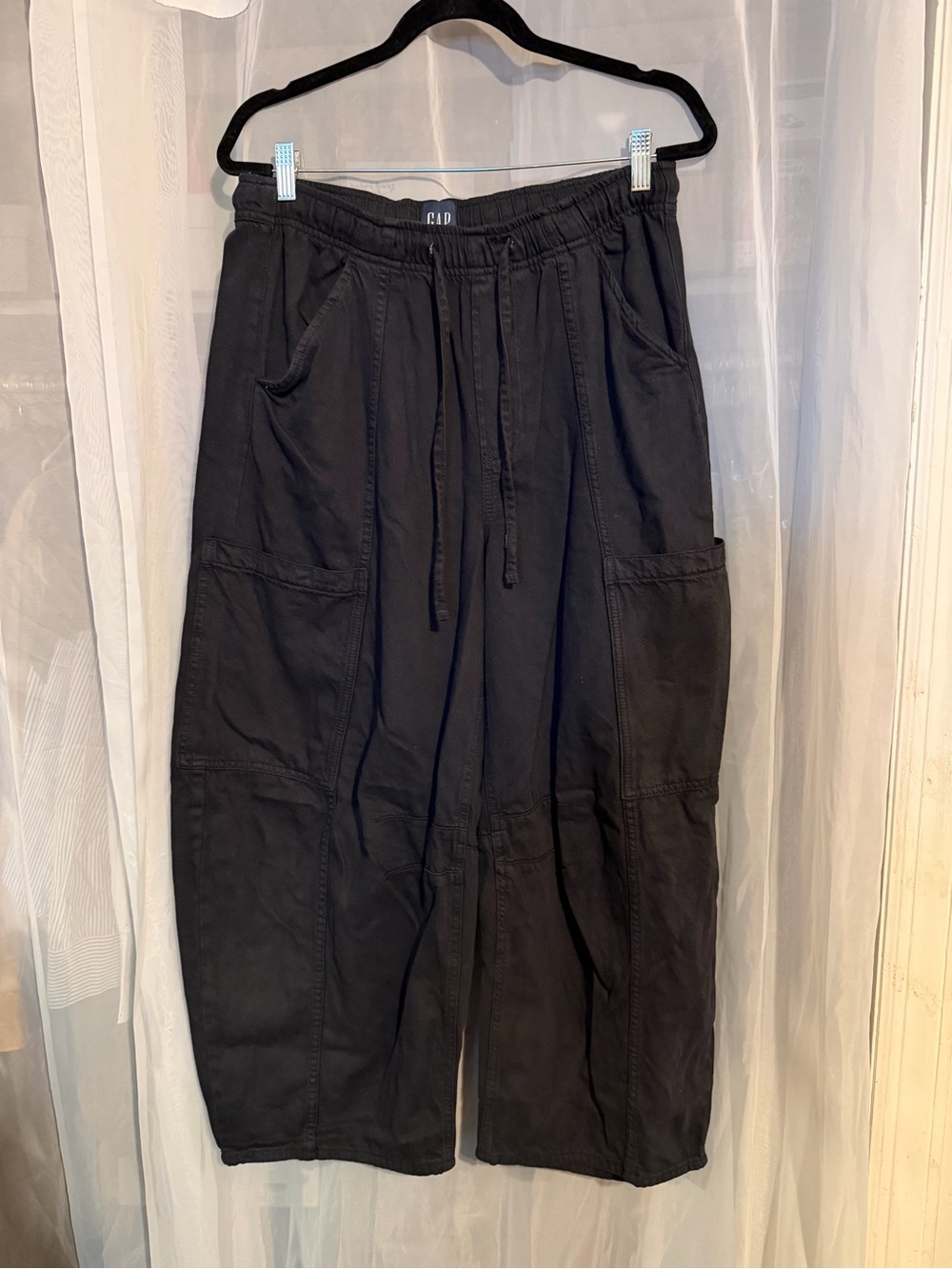 GAP Mid Rise Barrel Utility Ankle Pants